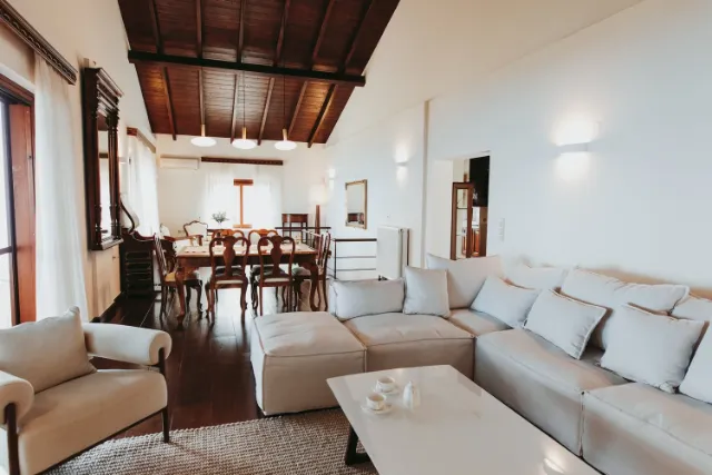 Carmel Luxury Villa I — living space