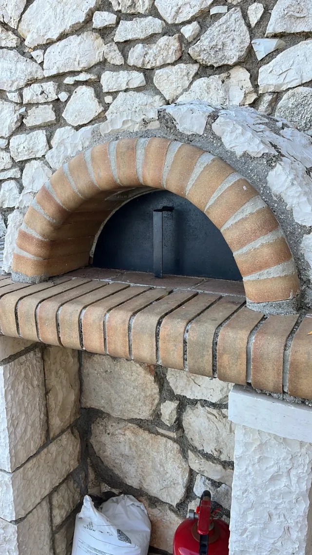 Carmel Luxury Villa I — outdoor oven