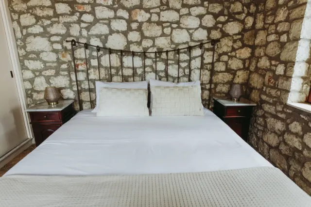 Carmel Luxury Villa II — private studios 2