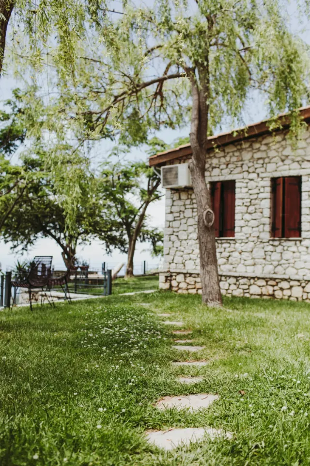 Carmel Luxury Villa II — private studios 3