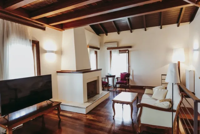 Carmel Luxury Villa II — living room 1